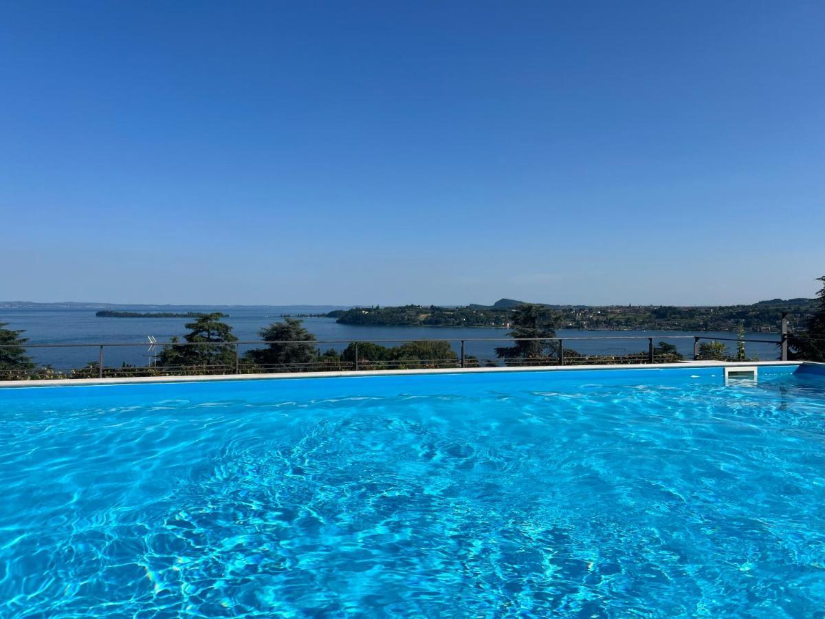 Feli Holiday Home - Panoramic Pool Lake View In Гардоне-Рив'єра Екстер'єр фото